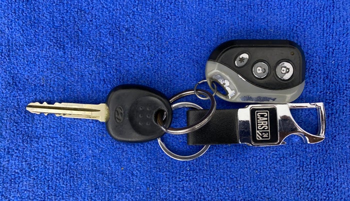 2012 Hyundai i10 MAGNA 1.2, Petrol, Manual, 73,009 km, Key Close Up