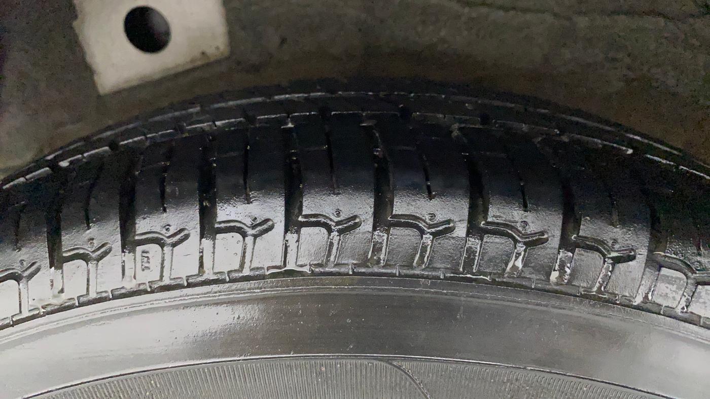 2012 Hyundai i10 MAGNA 1.2, Petrol, Manual, 73,009 km, Right Rear Tyre Tread