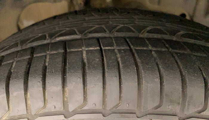 2017 Ford Ecosport TREND 1.5L PETROL, Petrol, Manual, 80,619 km, Right Front Tyre Tread