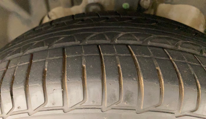 2017 Ford Ecosport TREND 1.5L PETROL, Petrol, Manual, 80,619 km, Left Front Tyre Tread