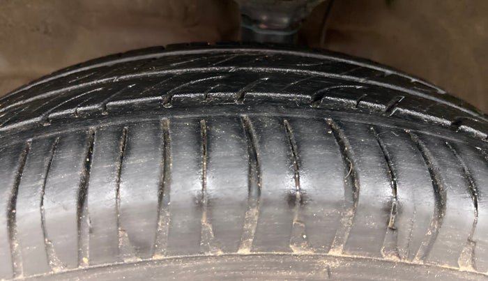 2018 Maruti Wagon R 1.0 VXI, Petrol, Manual, 42,137 km, Left Front Tyre Tread