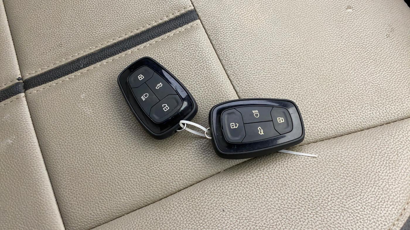 2020 Tata TIGOR XZA PLUS PETROL, Petrol, Automatic, 37,343 km, Key Close Up