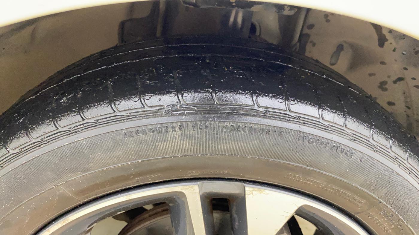 2020 Tata TIGOR XZA PLUS PETROL, Petrol, Automatic, 37,343 km, Right Front Tyre Tread