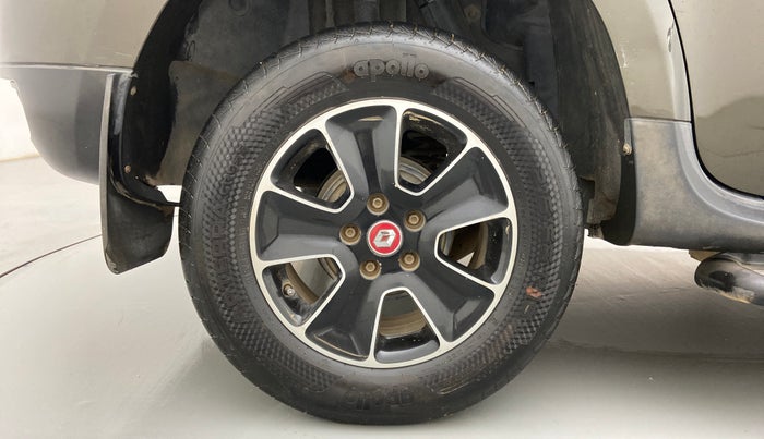 2018 Renault Duster 85 PS RXS MT DIESEL, Diesel, Manual, 1,00,039 km, Right Rear Wheel