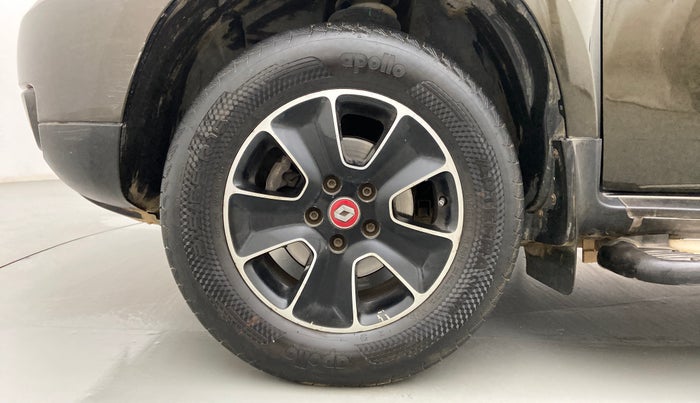 2018 Renault Duster 85 PS RXS MT DIESEL, Diesel, Manual, 1,00,039 km, Left Front Wheel