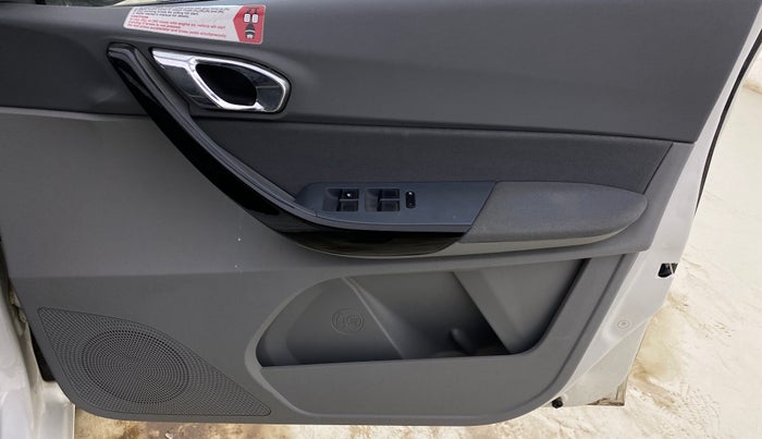 2021 Tata TIGOR XZA PLUS PETROL, Petrol, Automatic, 40,065 km, Driver Side Door Panels Control