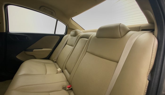 2014 Honda City SV MT PETROL, Petrol, Manual, 40,756 km, Right Side Rear Door Cabin