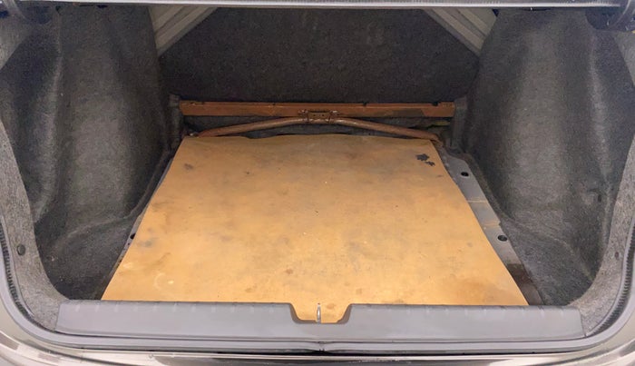 2014 Honda City SV MT PETROL, Petrol, Manual, 40,756 km, Boot Inside
