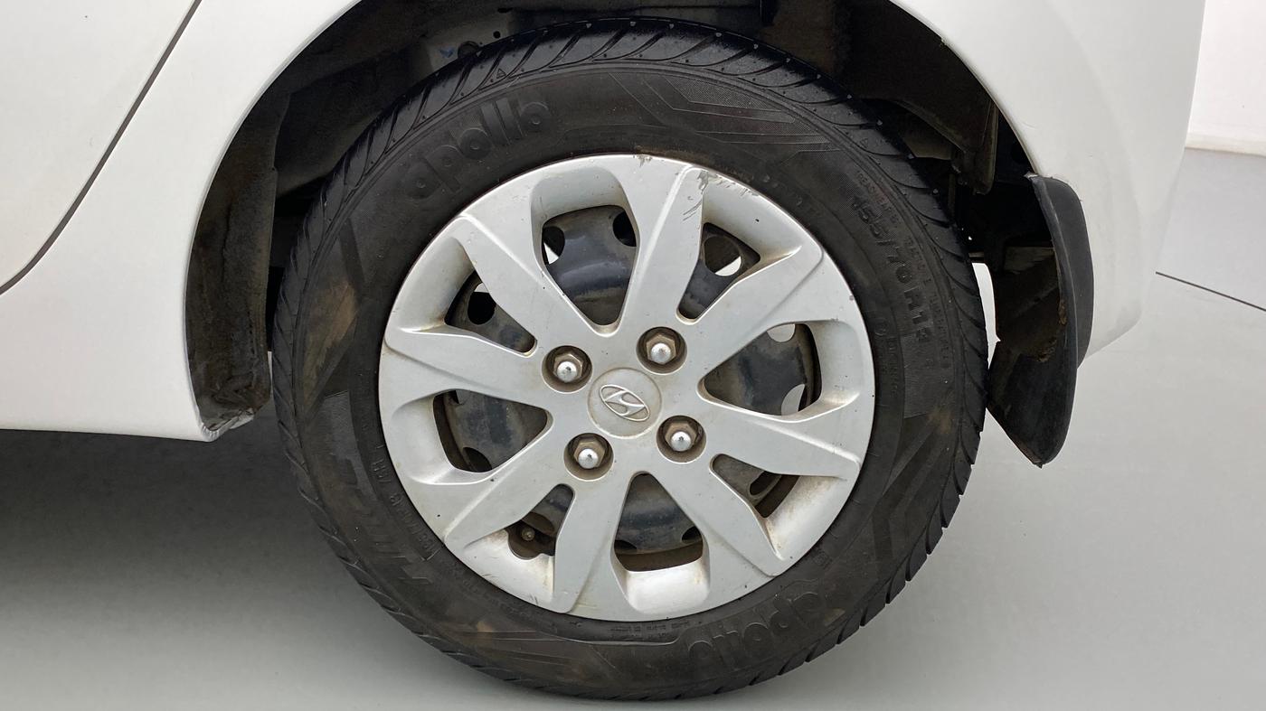 2018 Hyundai Eon MAGNA + AIRBAG, Petrol, Manual, 33,070 km, Left Rear Wheel