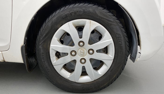 2018 Hyundai Eon MAGNA + AIRBAG, Petrol, Manual, 33,070 km, Right Front Wheel