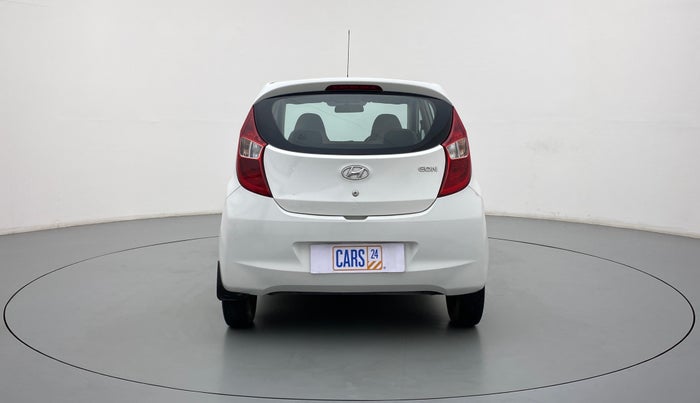 2018 Hyundai Eon MAGNA + AIRBAG, Petrol, Manual, 33,070 km, Back/Rear