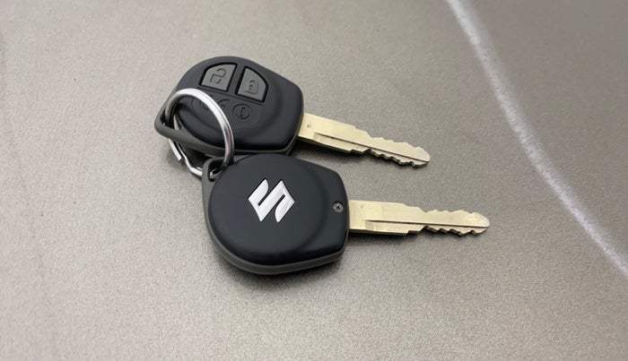 2019 Maruti Dzire VXI AMT, Petrol, Automatic, 53,088 km, Key Close Up