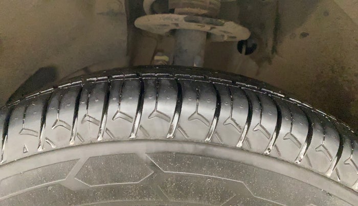 2019 Maruti Dzire VXI AMT, Petrol, Automatic, 53,088 km, Left Front Tyre Tread