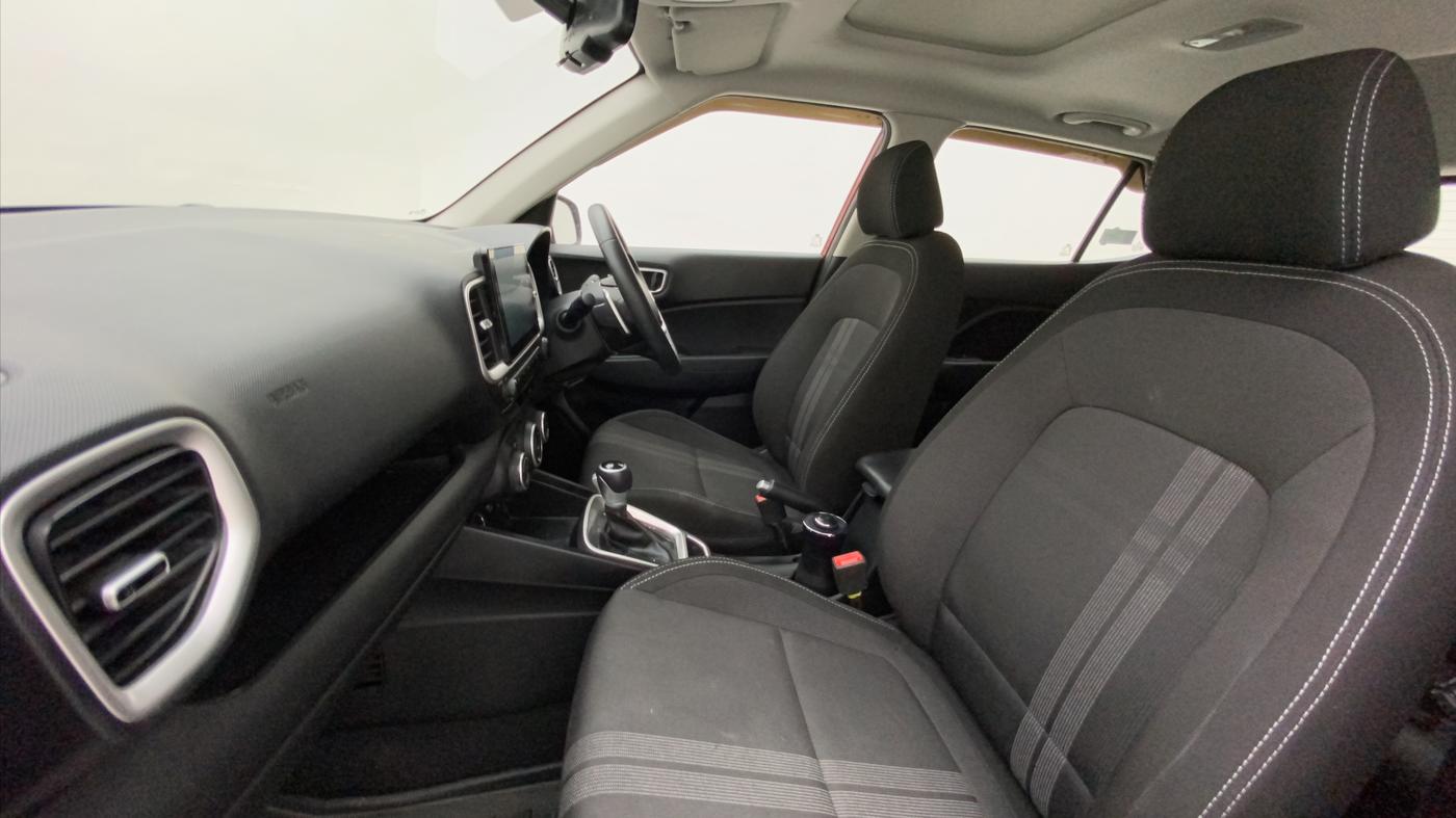 2022 Hyundai VENUE SX PLUS 1.0 TURBO DCT, Petrol, Automatic, 6,657 km, Right Side Front Door Cabin