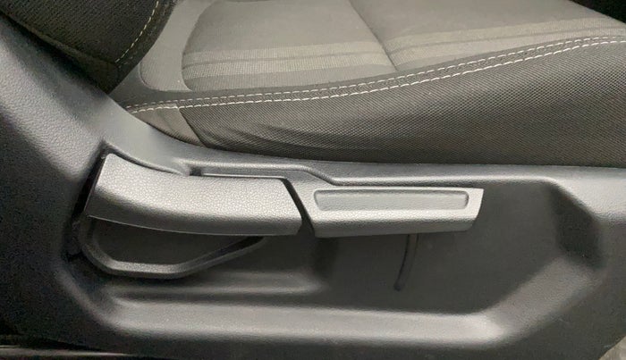 2022 Hyundai VENUE SX PLUS 1.0 TURBO DCT, Petrol, Automatic, 6,657 km, Driver Side Adjustment Panel