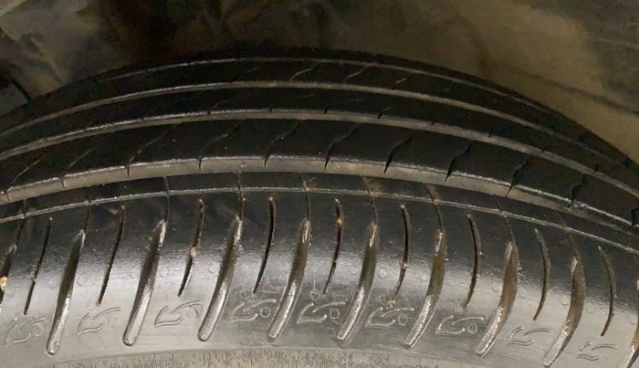 2022 Hyundai VENUE SX PLUS 1.0 TURBO DCT, Petrol, Automatic, 6,657 km, Left Front Tyre Tread