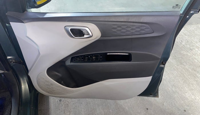 2023 Hyundai GRAND I10 NIOS SPORTZ 1.2 KAPPA VTVT, Petrol, Manual, 29,661 km, Driver Side Door Panels Control