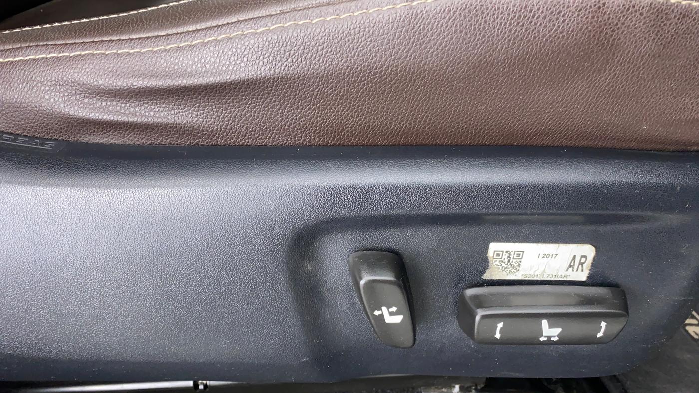 2020 Toyota Fortuner 2.8 4x2 MT, Diesel, Manual, 35,958 km, Driver Side Adjustment Panel