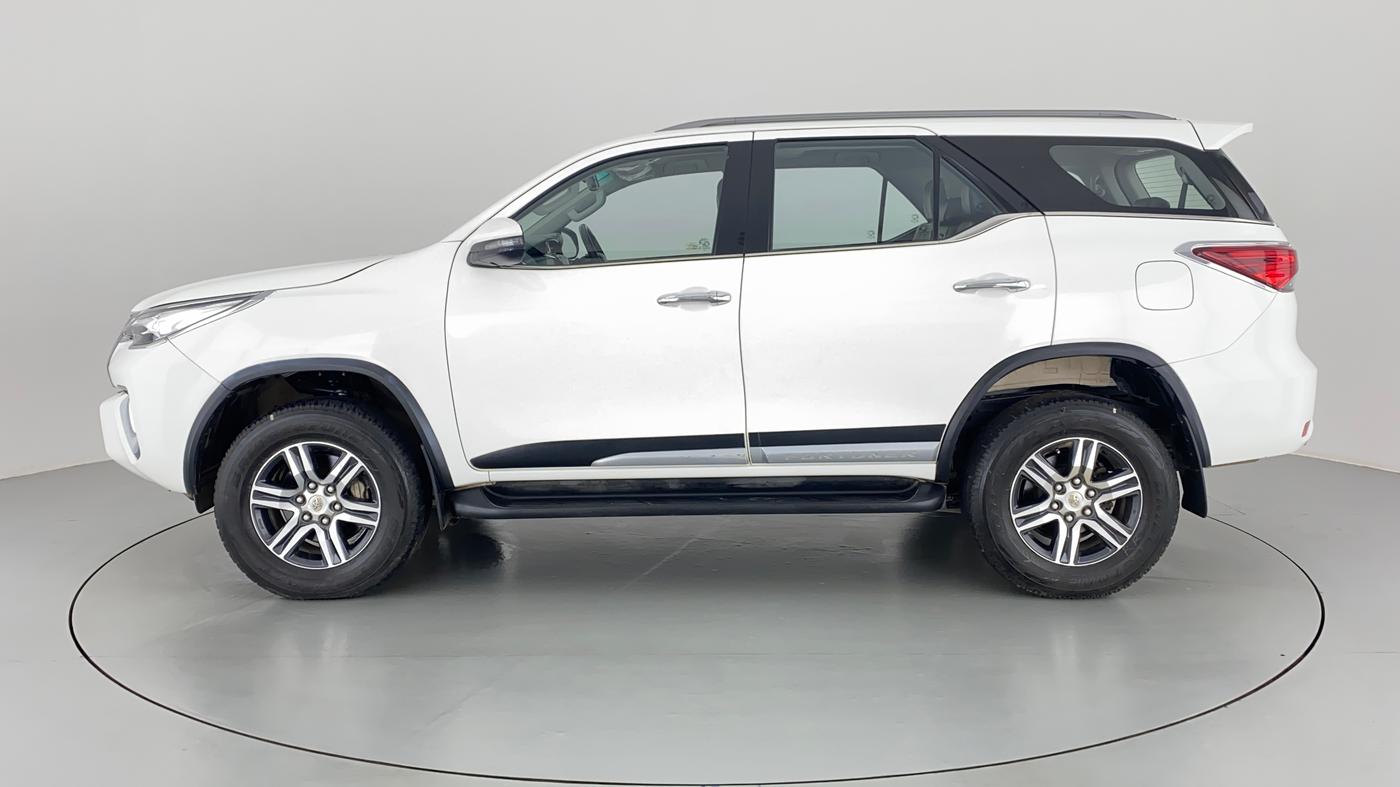 2020 Toyota Fortuner 2.8 4x2 MT, Diesel, Manual, 35,958 km, Left Side
