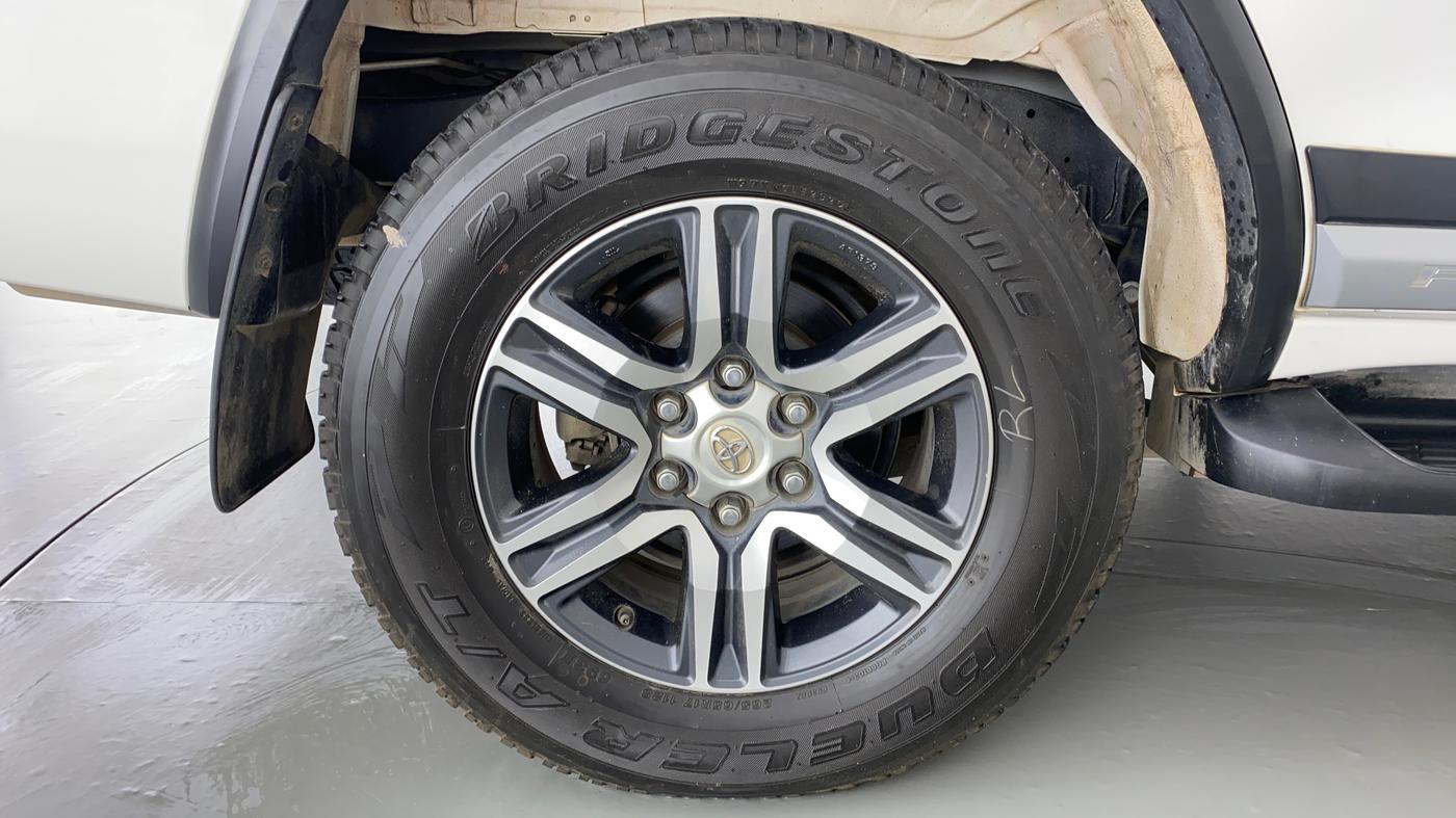 2020 Toyota Fortuner 2.8 4x2 MT, Diesel, Manual, 35,958 km, Right Rear Wheel