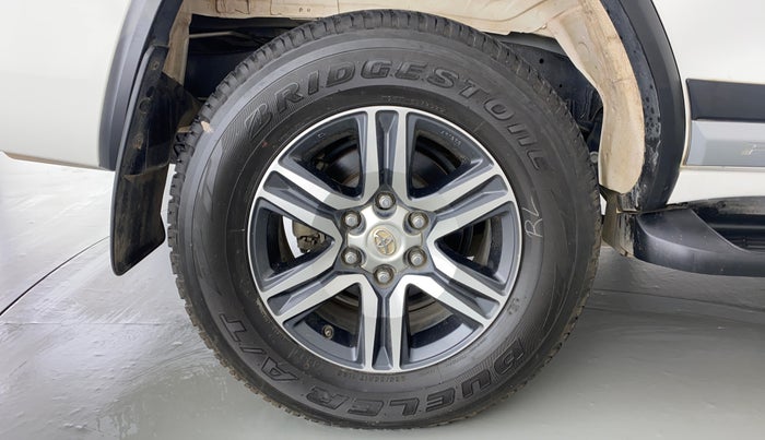 2020 Toyota Fortuner 2.8 4x2 MT, Diesel, Manual, 35,958 km, Right Rear Wheel