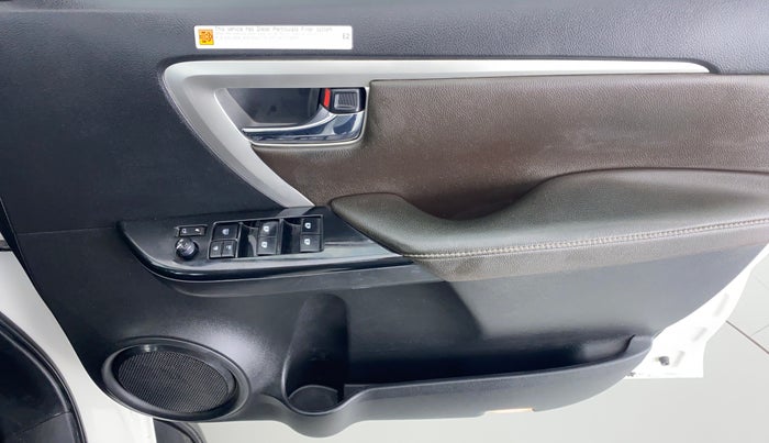 2020 Toyota Fortuner 2.8 4x2 MT, Diesel, Manual, 35,958 km, Driver Side Door Panels Control