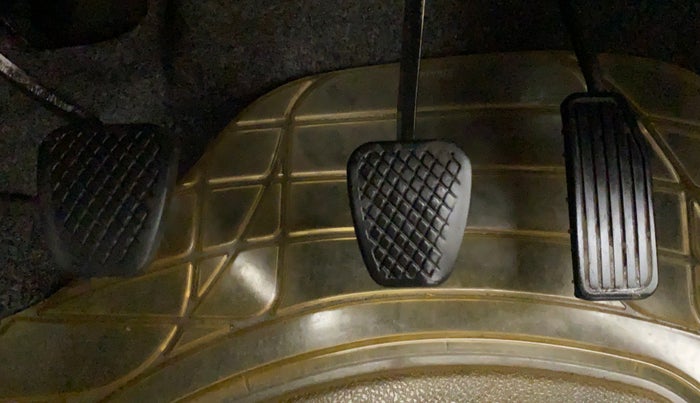 2013 Honda Brio S MT, Petrol, Manual, 57,507 km, Pedals