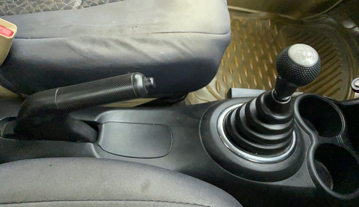 2013 Honda Brio S MT, Petrol, Manual, 57,507 km, Gear Lever