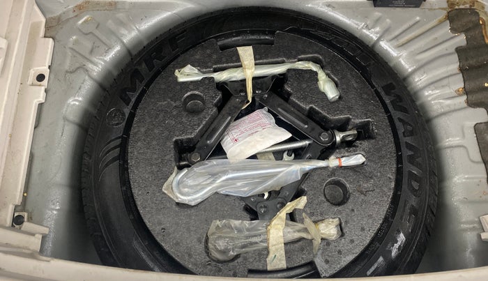 2021 Mahindra XUV300 W8 (O) 1.2 PETROL, Petrol, Manual, 59,351 km, Spare Tyre