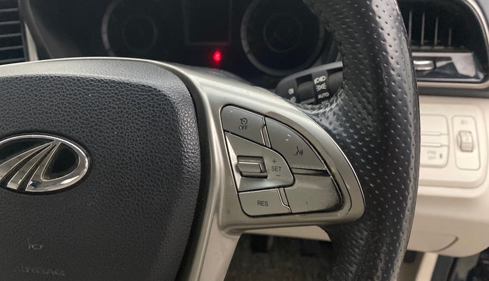 2021 Mahindra XUV300 W8 (O) 1.2 PETROL, Petrol, Manual, 59,351 km, Adaptive Cruise Control