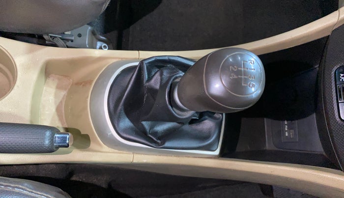 2012 Hyundai Verna FLUIDIC 1.6 VTVT SX, Petrol, Manual, 38,133 km, Gear Lever