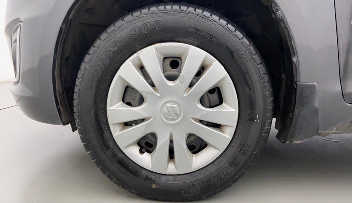 2015 Maruti Swift VXI, Petrol, Manual, 71,706 km, Left Front Wheel
