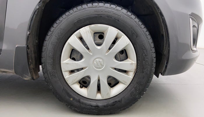 2015 Maruti Swift VXI, Petrol, Manual, 71,706 km, Right Front Wheel
