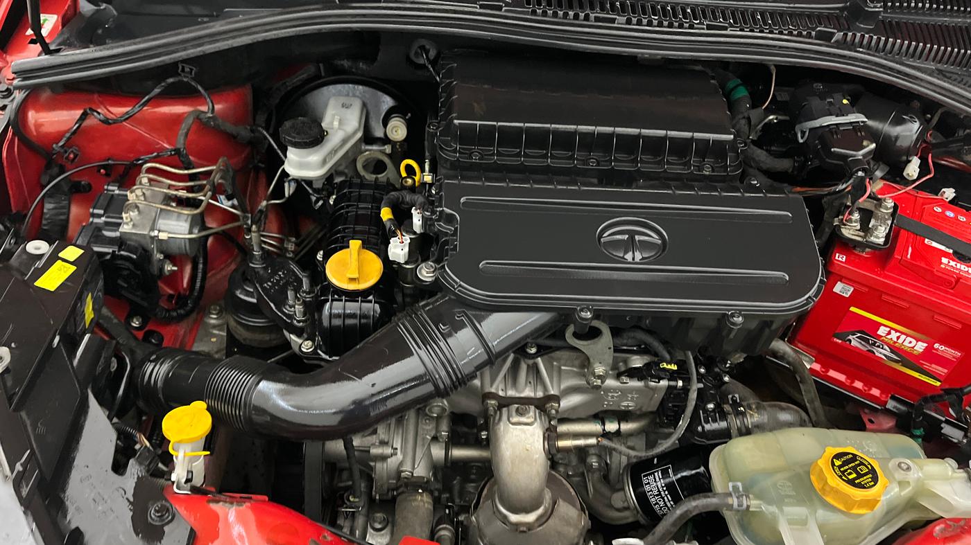 2020 Tata Tiago XE PETROL, Petrol, Manual, 35,532 km, Engine View - Right