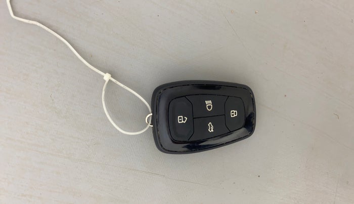 2021 Tata ALTROZ XZ PETROL, Petrol, Manual, 43,470 km, Key Close Up