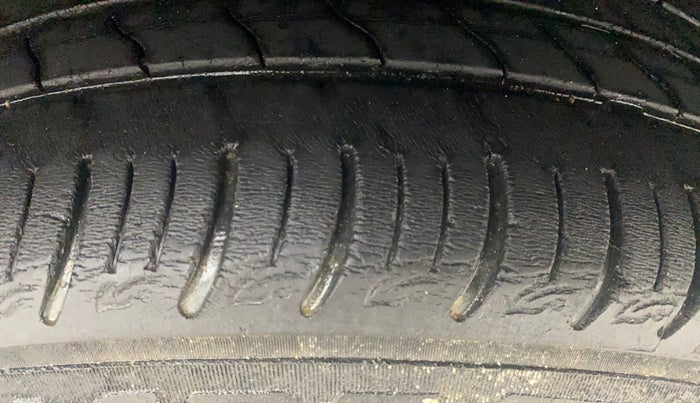 2021 Tata ALTROZ XZ PETROL, Petrol, Manual, 43,470 km, Left Rear Tyre Tread