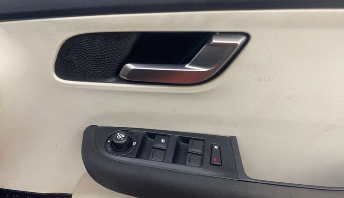 2021 Tata ALTROZ XZ PETROL, Petrol, Manual, 43,470 km, Driver Side Door Panels Control