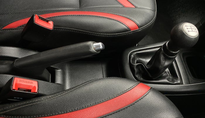 2015 Maruti Swift VXI D, Petrol, Manual, 61,014 km, Gear Lever