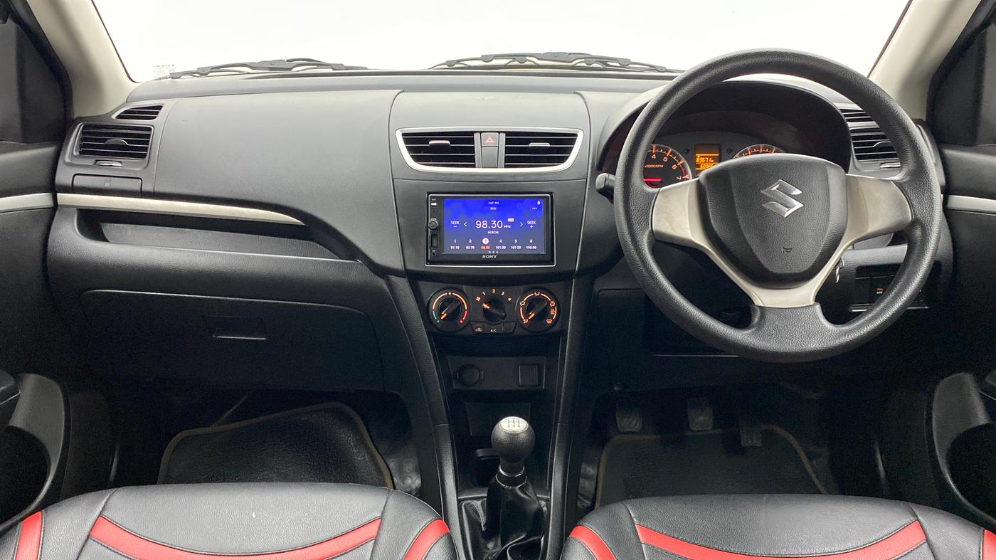 2015 Maruti Swift VXI D, Petrol, Manual, 61,014 km, Dashboard