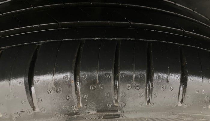 2021 MG HECTOR SHARP 1.5 DCT PETROL, Petrol, Automatic, 36,689 km, Right Rear Tyre Tread