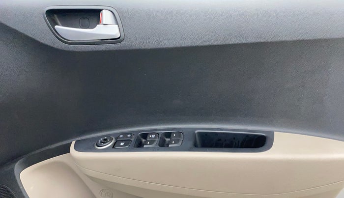 2017 Hyundai Grand i10 SPORTZ 1.2 KAPPA VTVT, Petrol, Manual, 5,359 km, Driver Side Door Panels Control