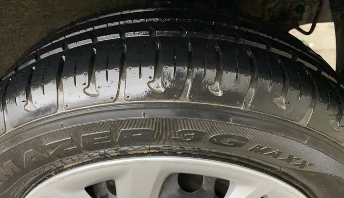 2017 Hyundai Grand i10 SPORTZ 1.2 KAPPA VTVT, Petrol, Manual, 5,359 km, Left Rear Tyre Tread