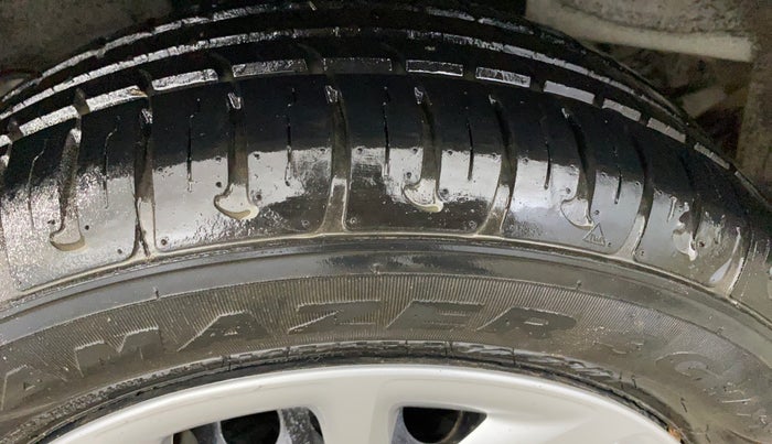 2017 Hyundai Grand i10 SPORTZ 1.2 KAPPA VTVT, Petrol, Manual, 5,359 km, Right Rear Tyre Tread