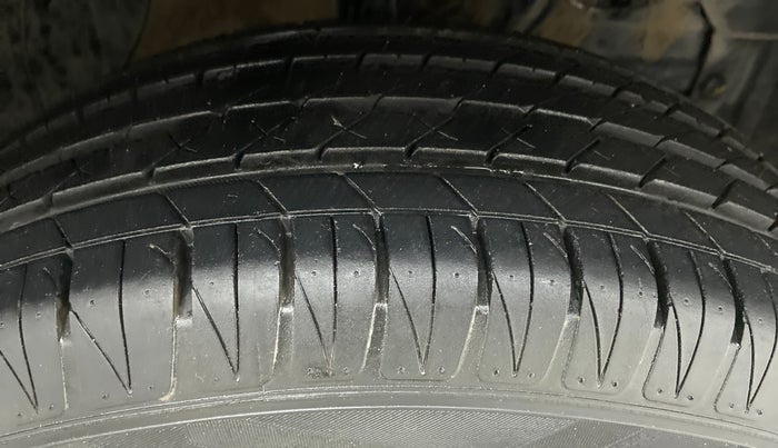 2022 Toyota URBAN CRUISER Premium AT, Petrol, Automatic, 5,613 km, Right Front Tyre Tread