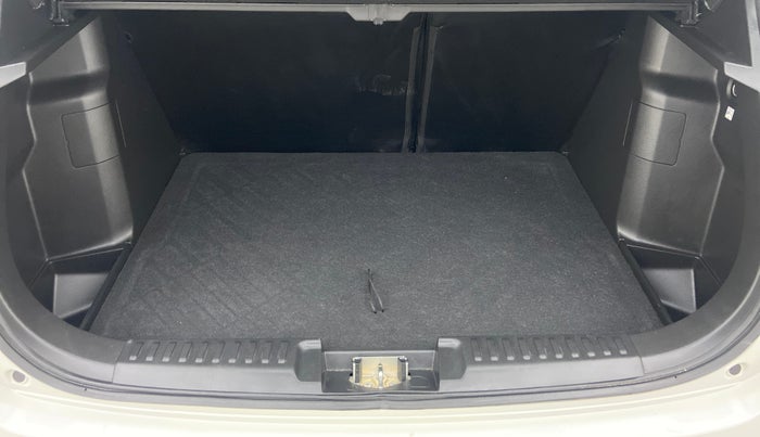 2022 Toyota URBAN CRUISER Premium AT, Petrol, Automatic, 5,613 km, Boot Inside