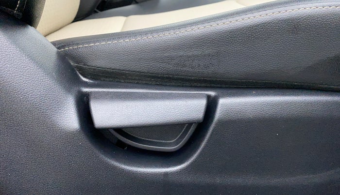 2020 Hyundai NEW SANTRO 1.1 SPORTS AMT, Petrol, Automatic, 40,018 km, Driver Side Adjustment Panel