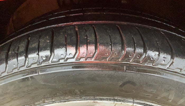 2018 Volkswagen Polo GT TSI AT, Petrol, Automatic, 77,824 km, Right Front Tyre Tread