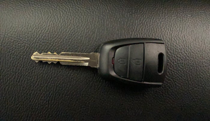 2016 Hyundai Grand i10 MAGNA 1.2 KAPPA VTVT, Petrol, Manual, 99,716 km, Key Close Up