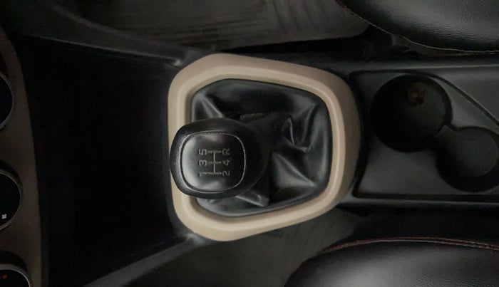 2016 Hyundai Grand i10 MAGNA 1.2 KAPPA VTVT, Petrol, Manual, 99,716 km, Gear Lever