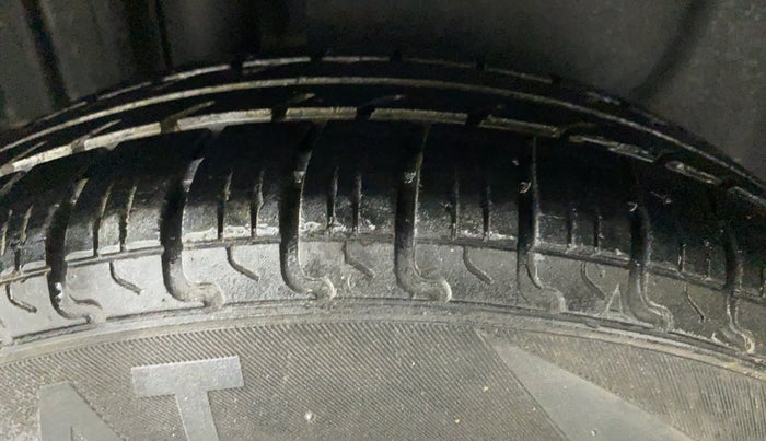 2012 Maruti Swift Dzire VXI, Petrol, Manual, 93,869 km, Right Rear Tyre Tread